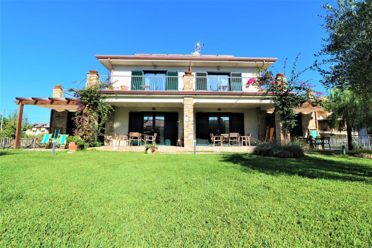 Villa Di Marinella 阿谢亚 外观 照片